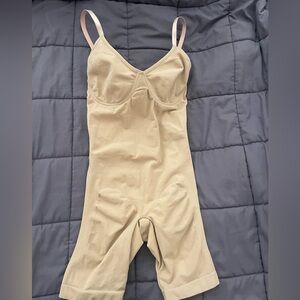 Rhonda Shear Shapewear ‘All in One’ Womens Beige Nude Full Body Suit Sz LARGE